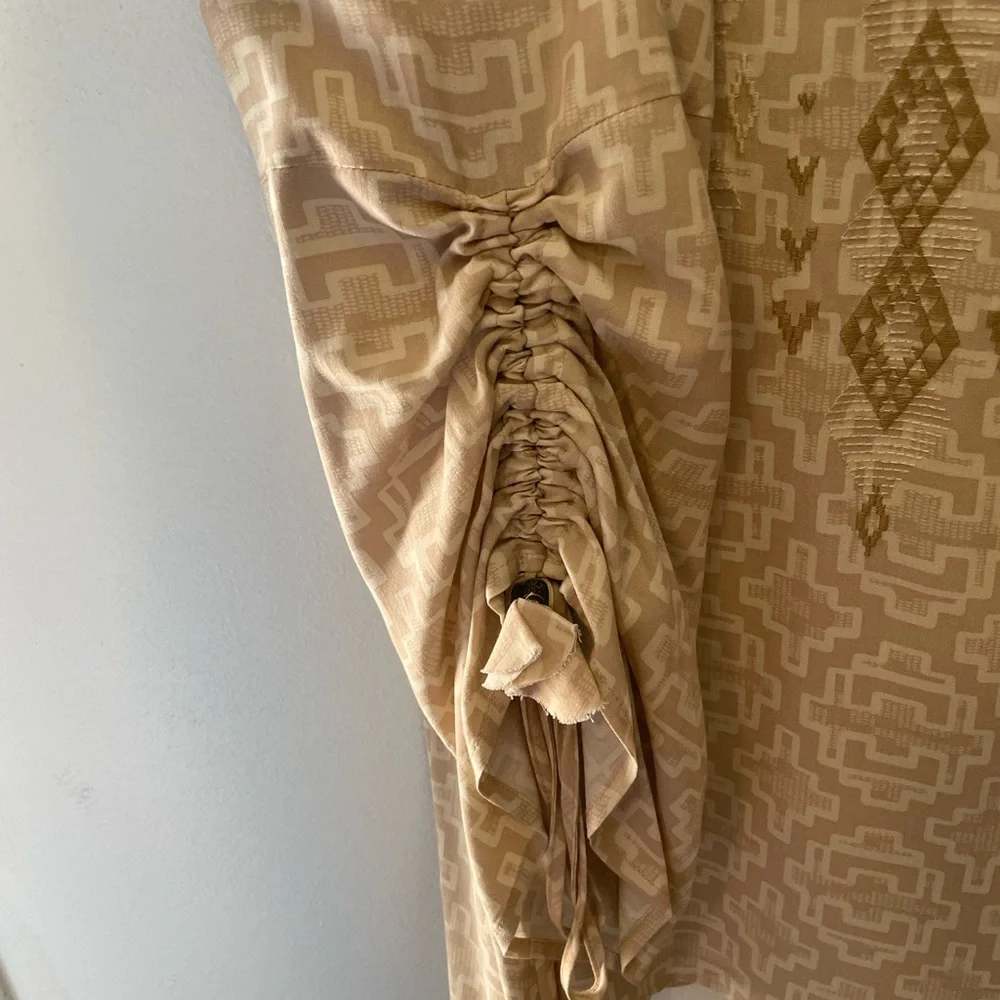 Embroidered top - Picture 3 of 5